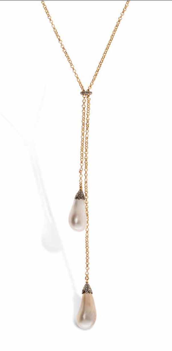 Lot 44 Collier bayadère en or 18K (750), orné de deux perles fines en forme de goutte montées chacune sur argent